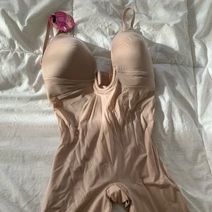 Spanx plunge body suit